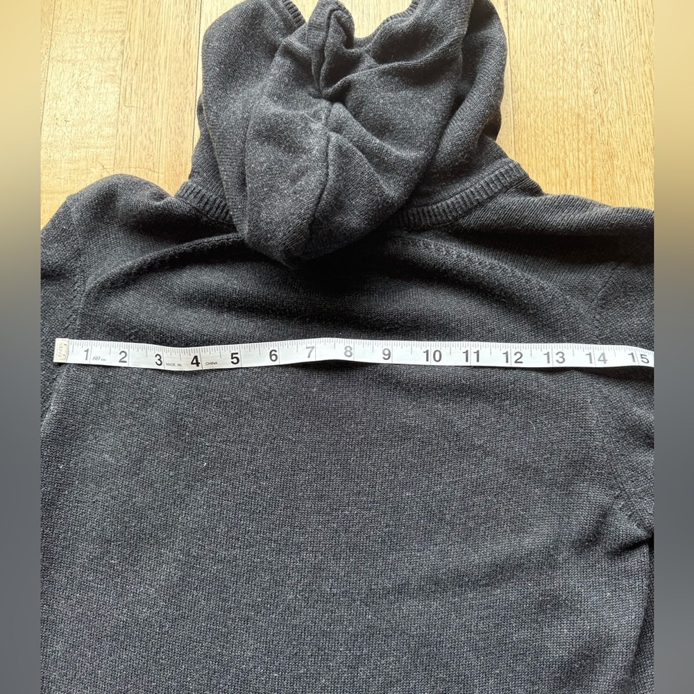 Lululemon Athletica Gray Cowl Neck Sweater with Adjustable Fit - Picture 4 of 5